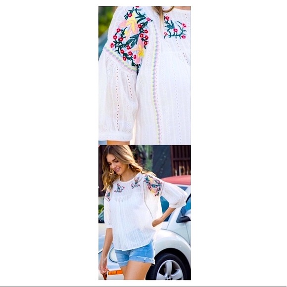 #140 ⭐️ClosetClearOut🍭 Embroidered Beautiful Playful Top - Picture 12 of 15